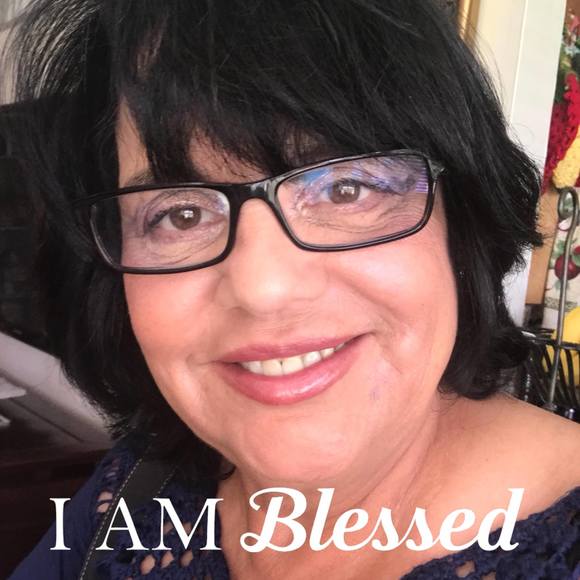 Meet your Posher, Ruth - Picture 1 of 1